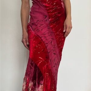 Maxi dress in Red 100% silk.
